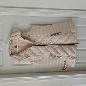 ANORAK Women's Beige Quilted Vest